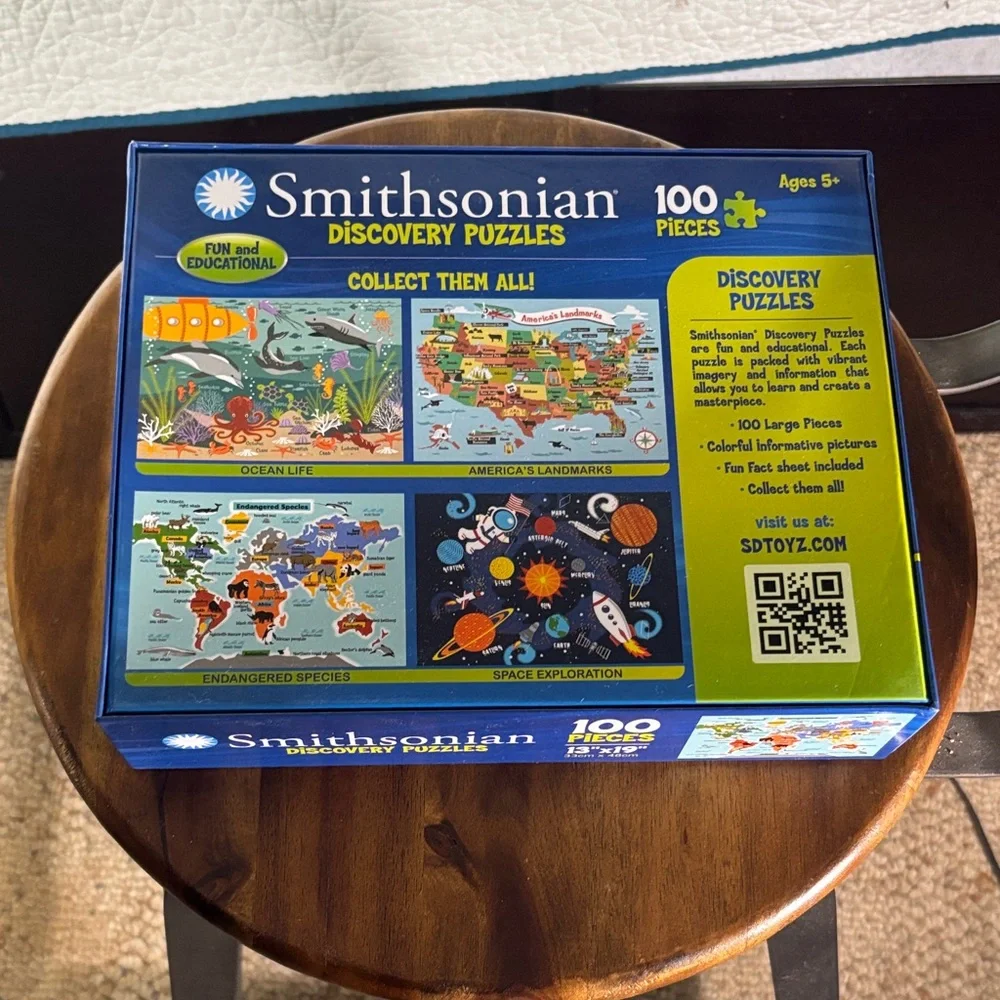 Smithsonian Discovery Puzzles - Endangered Species World Map